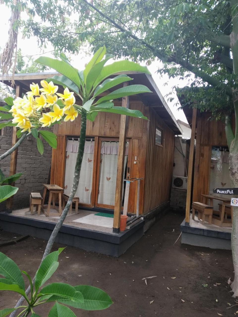 Beach Box Bungalow Gili Trawangan Esterno foto