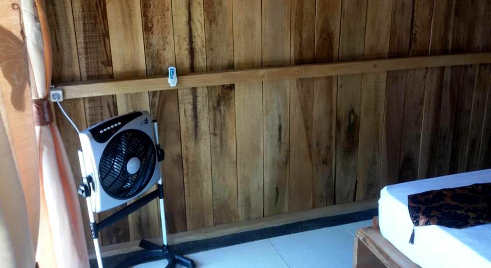 Beach Box Bungalow Gili Trawangan Esterno foto