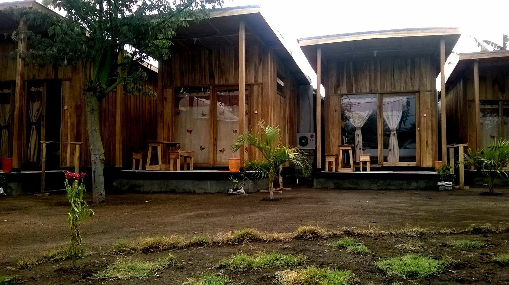 Beach Box Bungalow Gili Trawangan Esterno foto